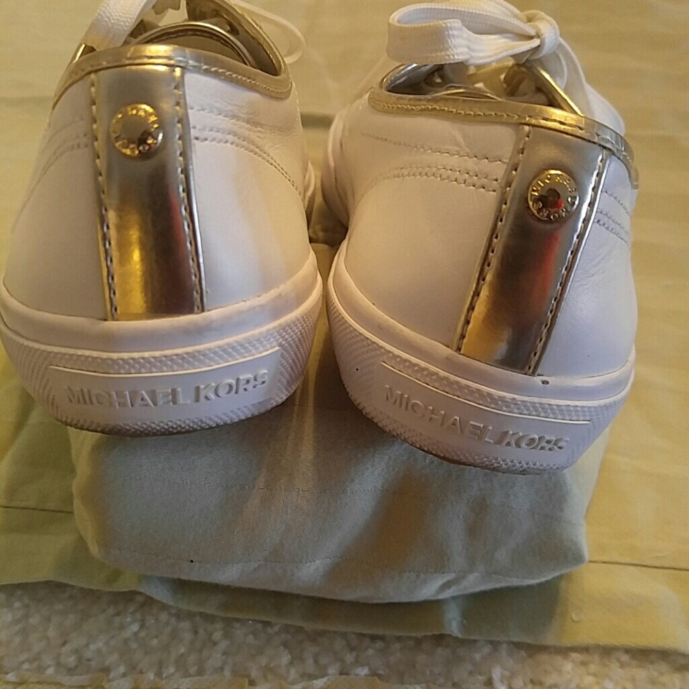 Women sneakers